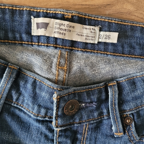 Levis Slight Curve Classic Rise Boot Jeans Size 2/26 - Picture 2 of 10